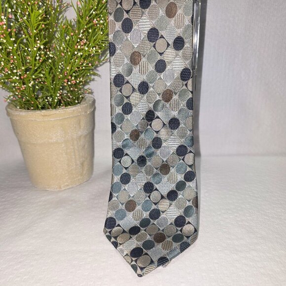 GEOFFREY BEENE VTG MENS TIE GRAY WITH POLKA DOT DIAGONAL DESIGN EUC - Picture 1 of 4
